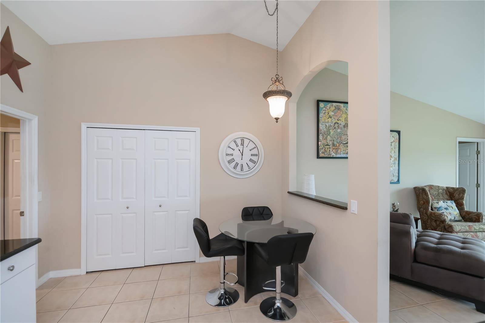 Image 20 of 69 For 1391 Abalom Street