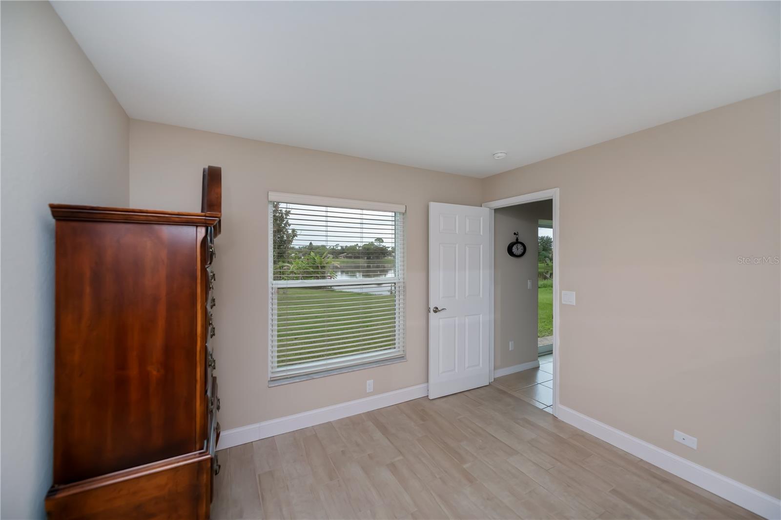 Image 31 of 69 For 1391 Abalom Street