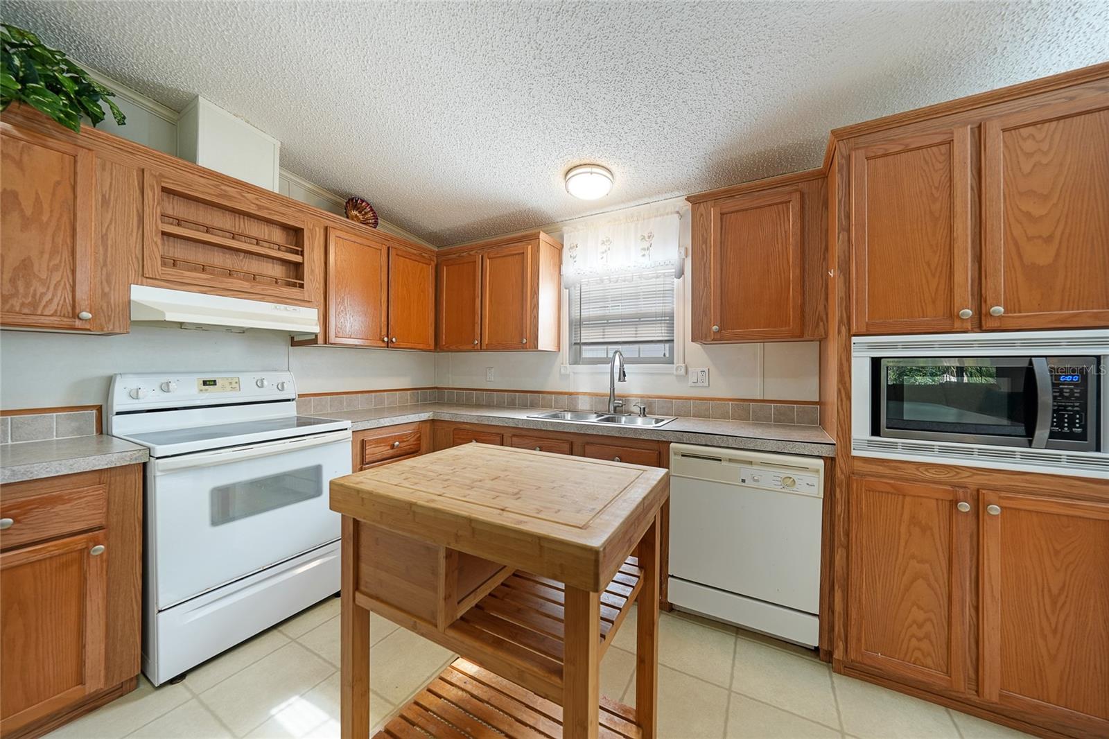 Image 10 of 42 For 7760 Golf Boulevard