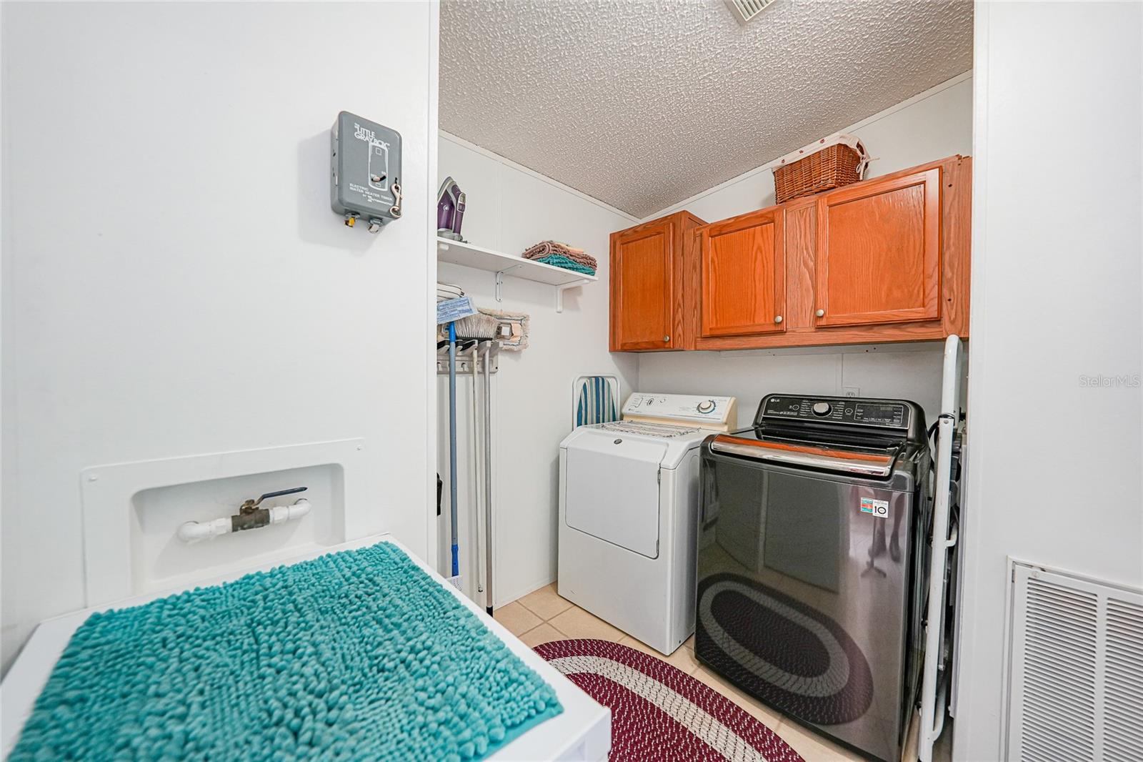 Image 18 of 42 For 7760 Golf Boulevard