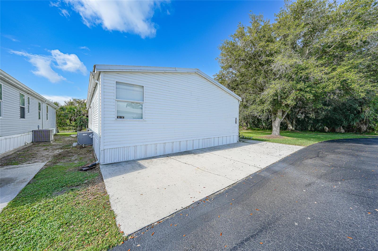 Image 27 of 42 For 7760 Golf Boulevard