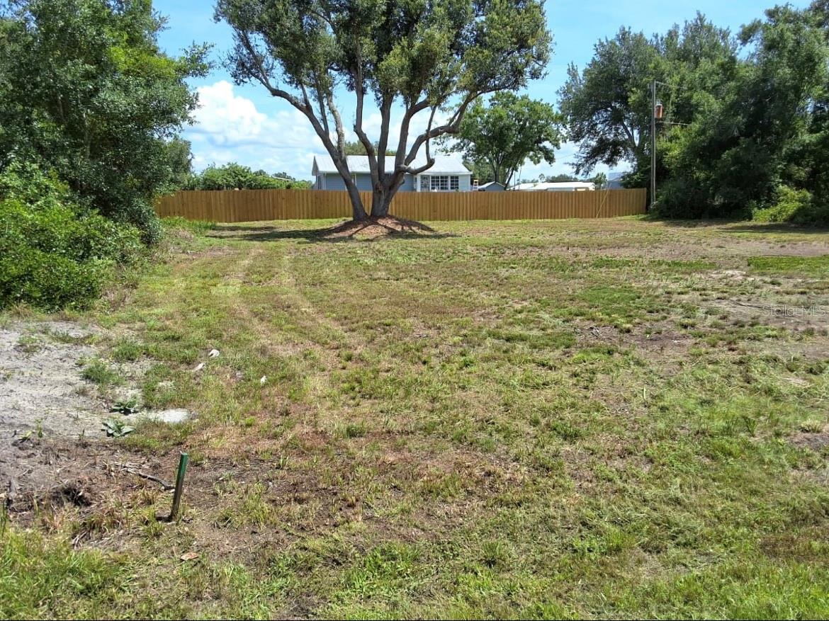 Image 2 of 4 For 47 Vine Circle