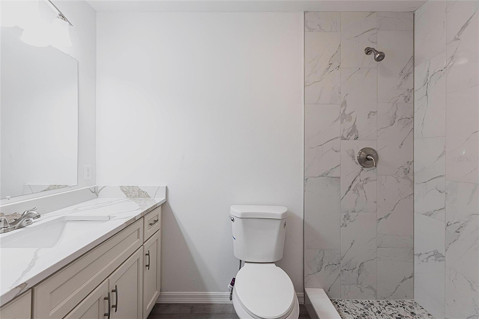 Image 14 of 32 For 326 Grace Street