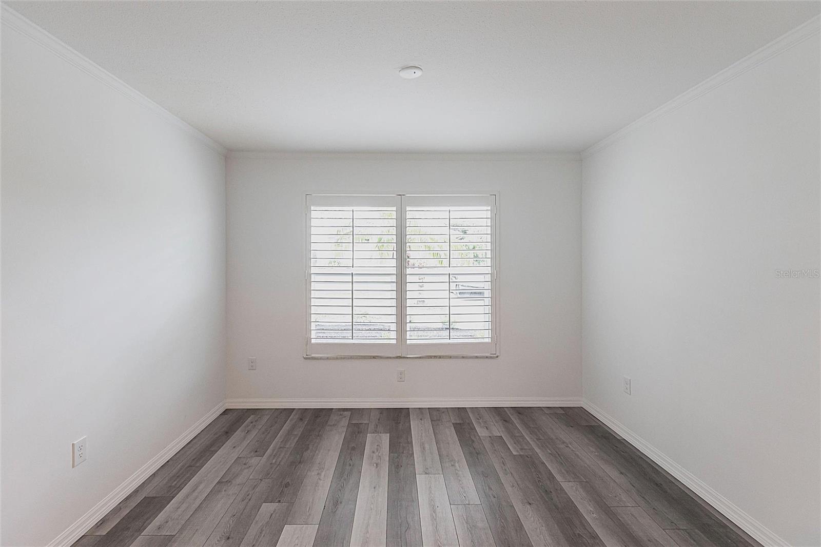 Image 9 of 32 For 326 Grace Street