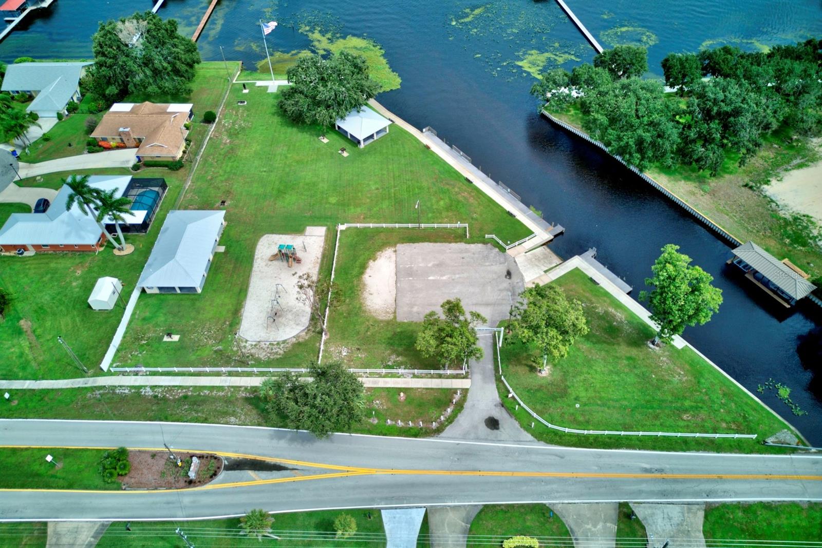 Image 12 of 45 For 125 Orange Road Ne
