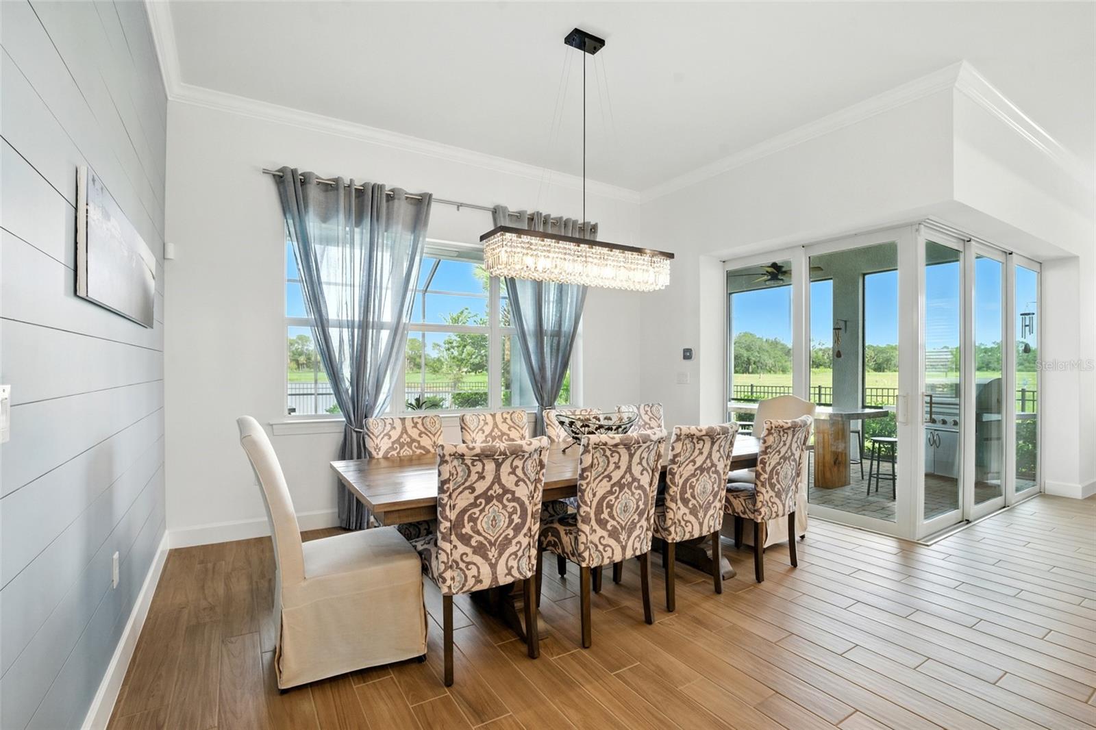 Image 17 of 43 For 7002 Del Webb Oak Creek Boulevard
