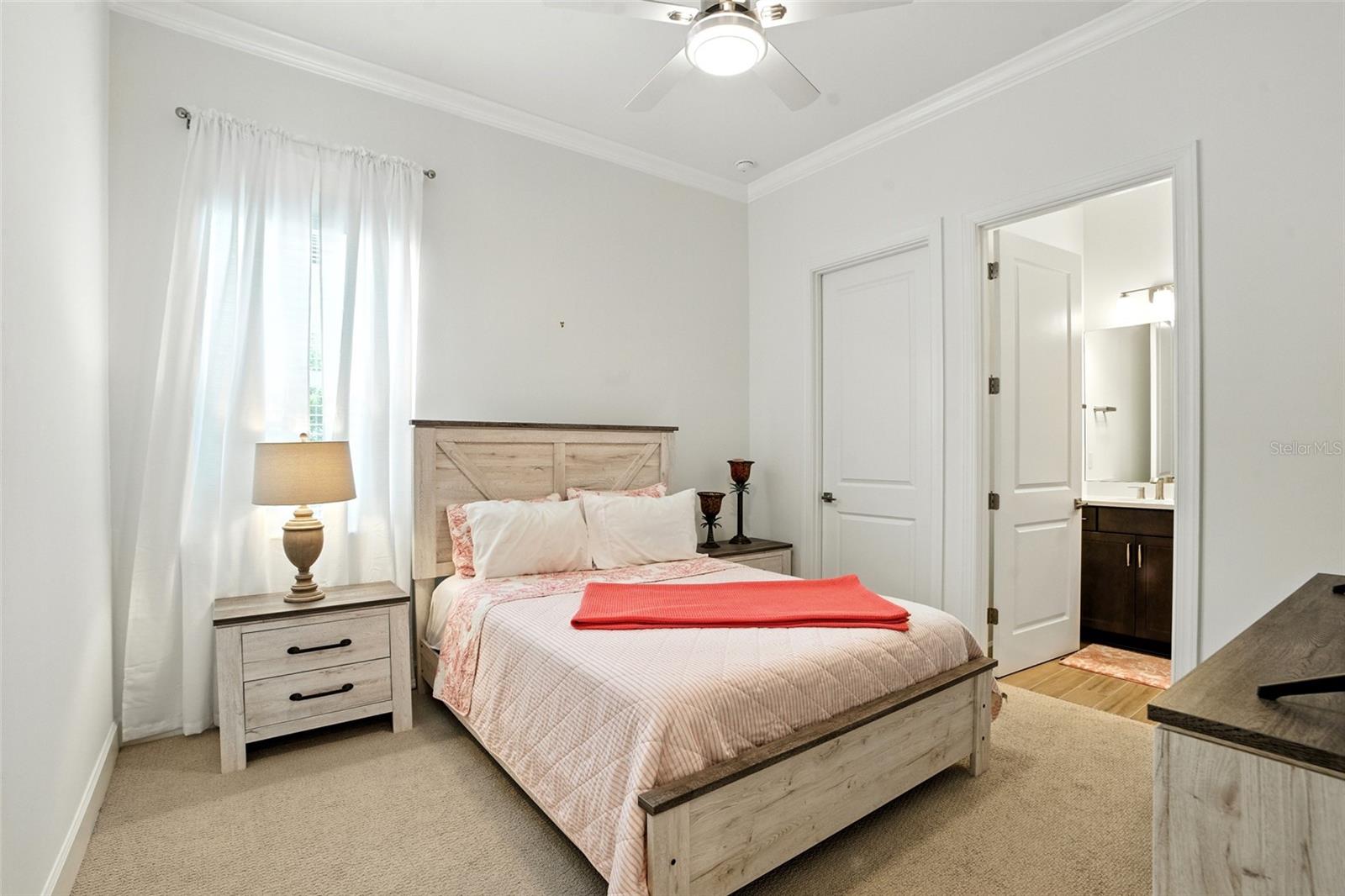 Image 34 of 43 For 7002 Del Webb Oak Creek Boulevard