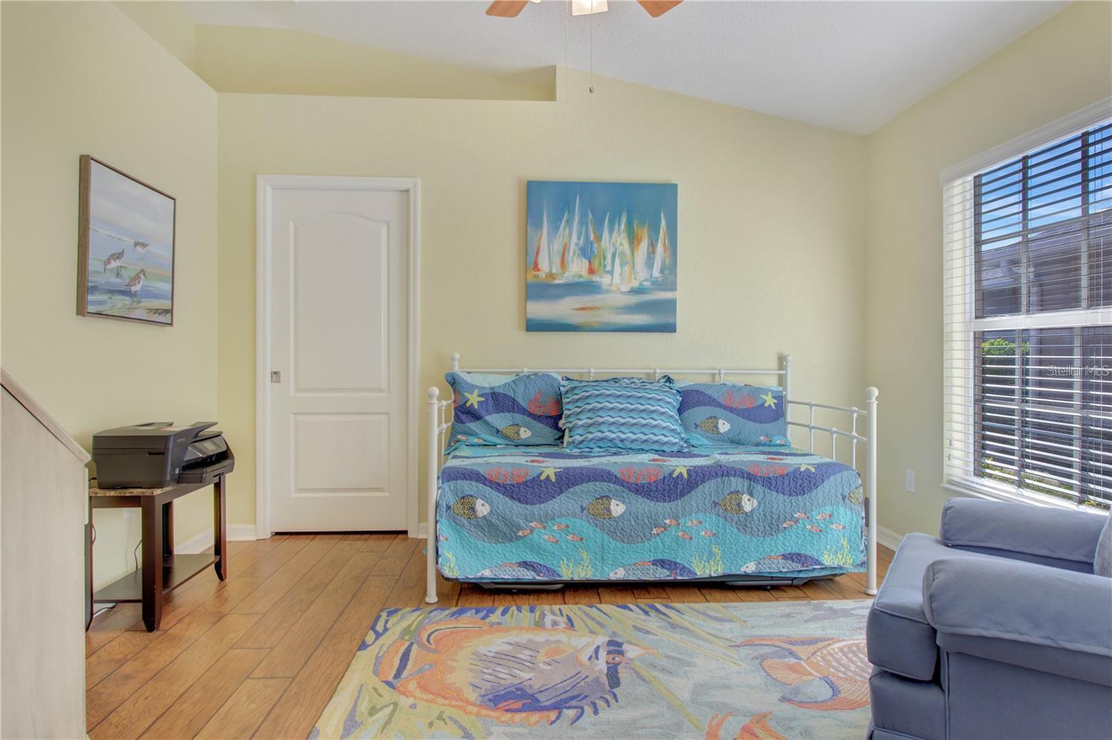 Image 6 of 40 For 3533 Lakewood Boulevard