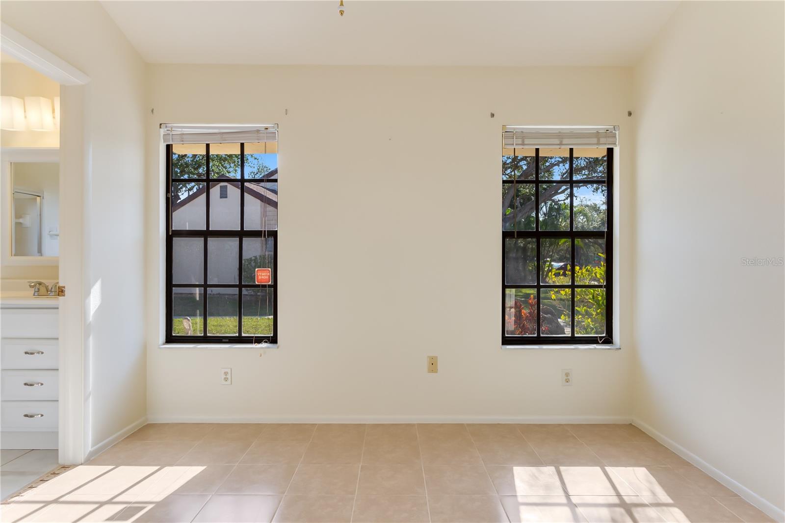 Image 18 of 42 For 5688 Mashie Circle