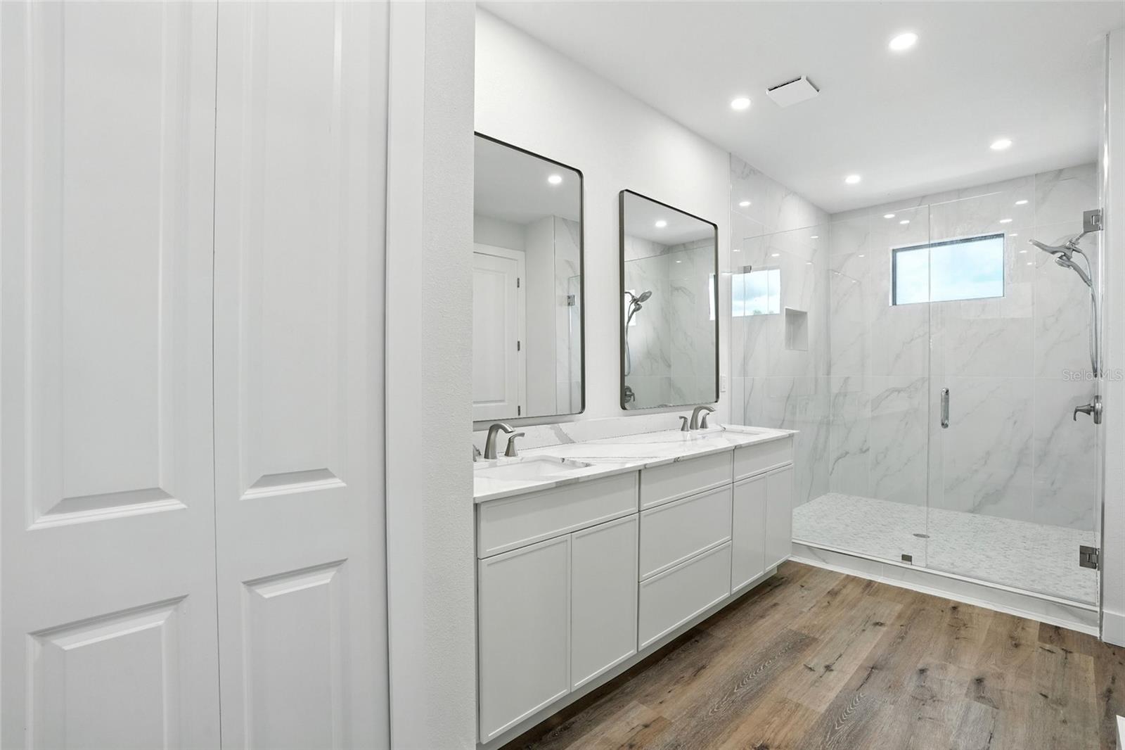 Image 17 of 46 For 207 Shreve Street