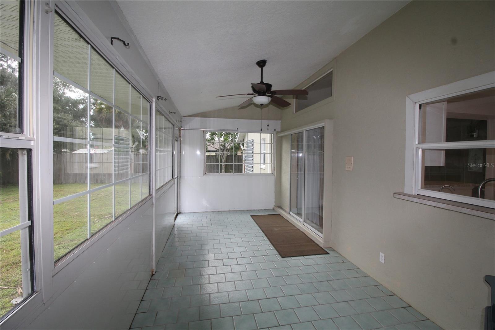 Image 11 of 11 For 3952 Suburban Lane