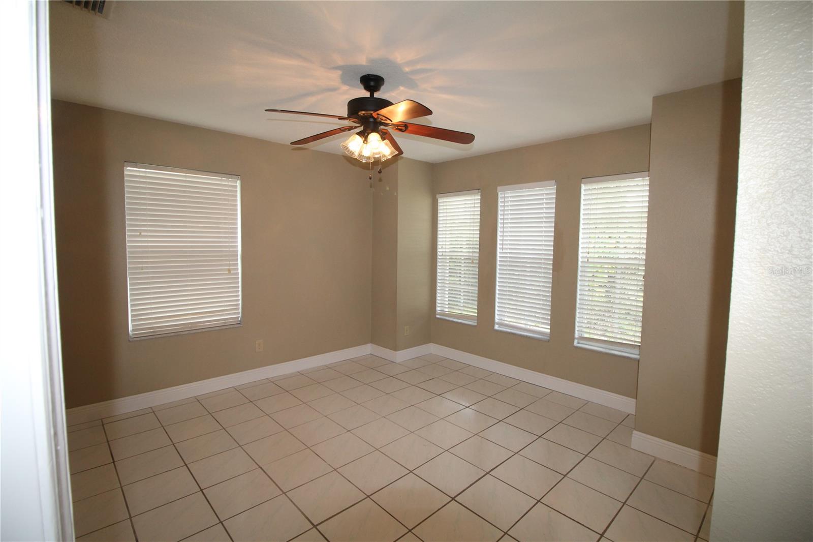 Image 4 of 11 For 3952 Suburban Lane