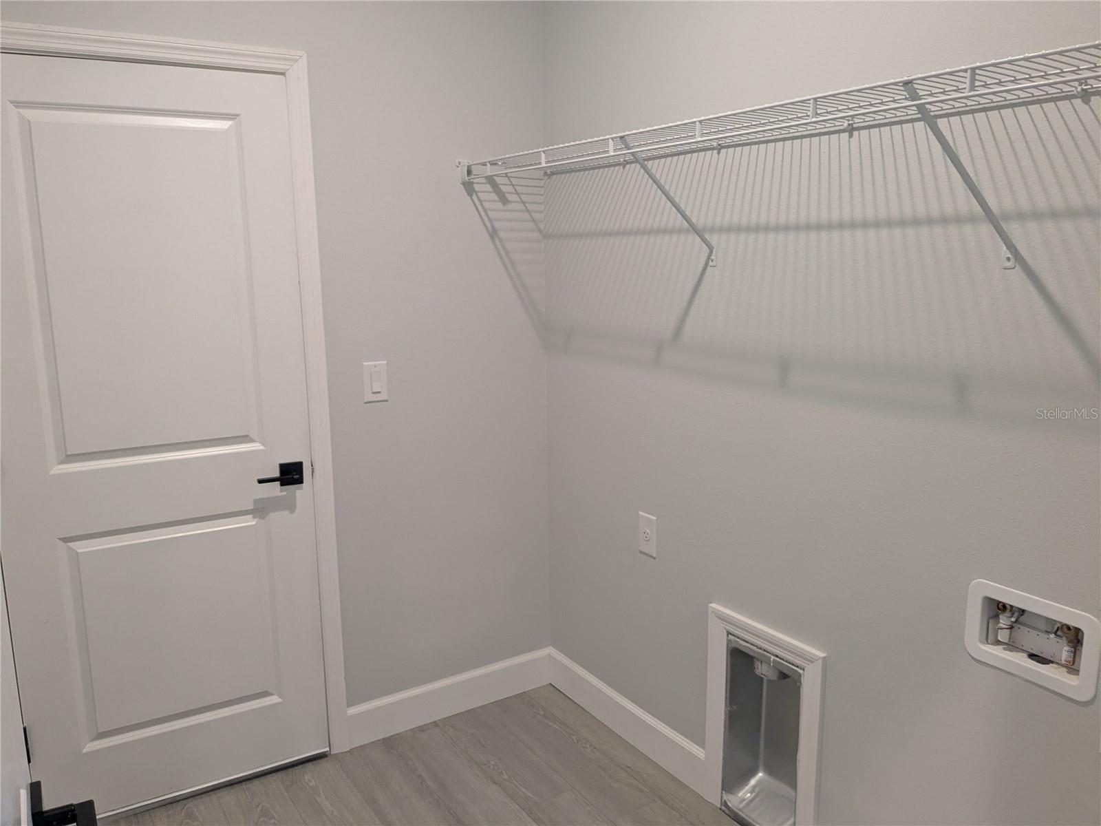 Image 10 of 52 For 2324 Fintonrod Street