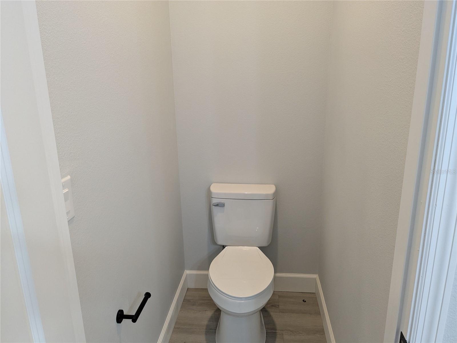 Image 17 of 52 For 2324 Fintonrod Street