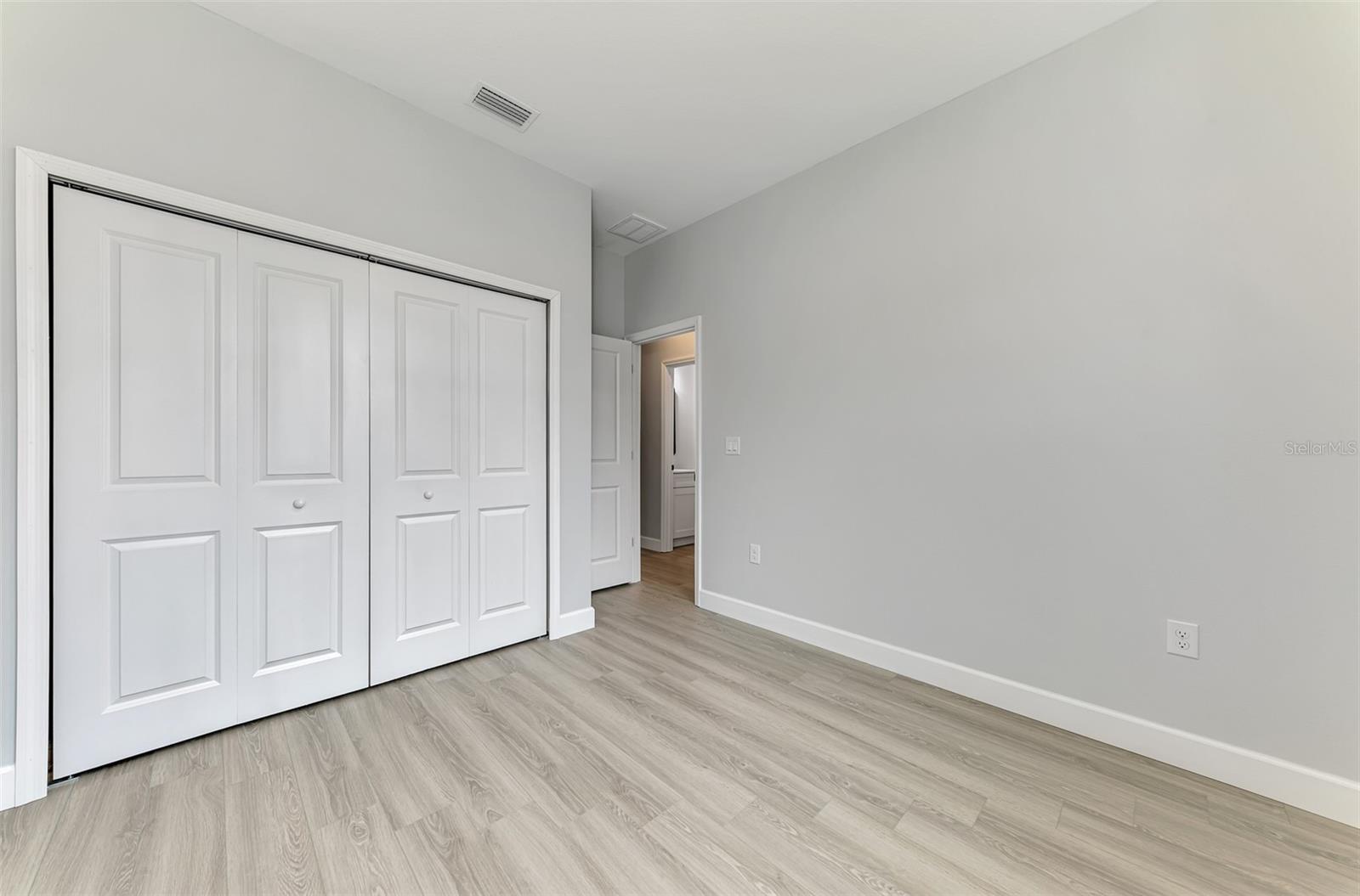 Image 35 of 52 For 2324 Fintonrod Street