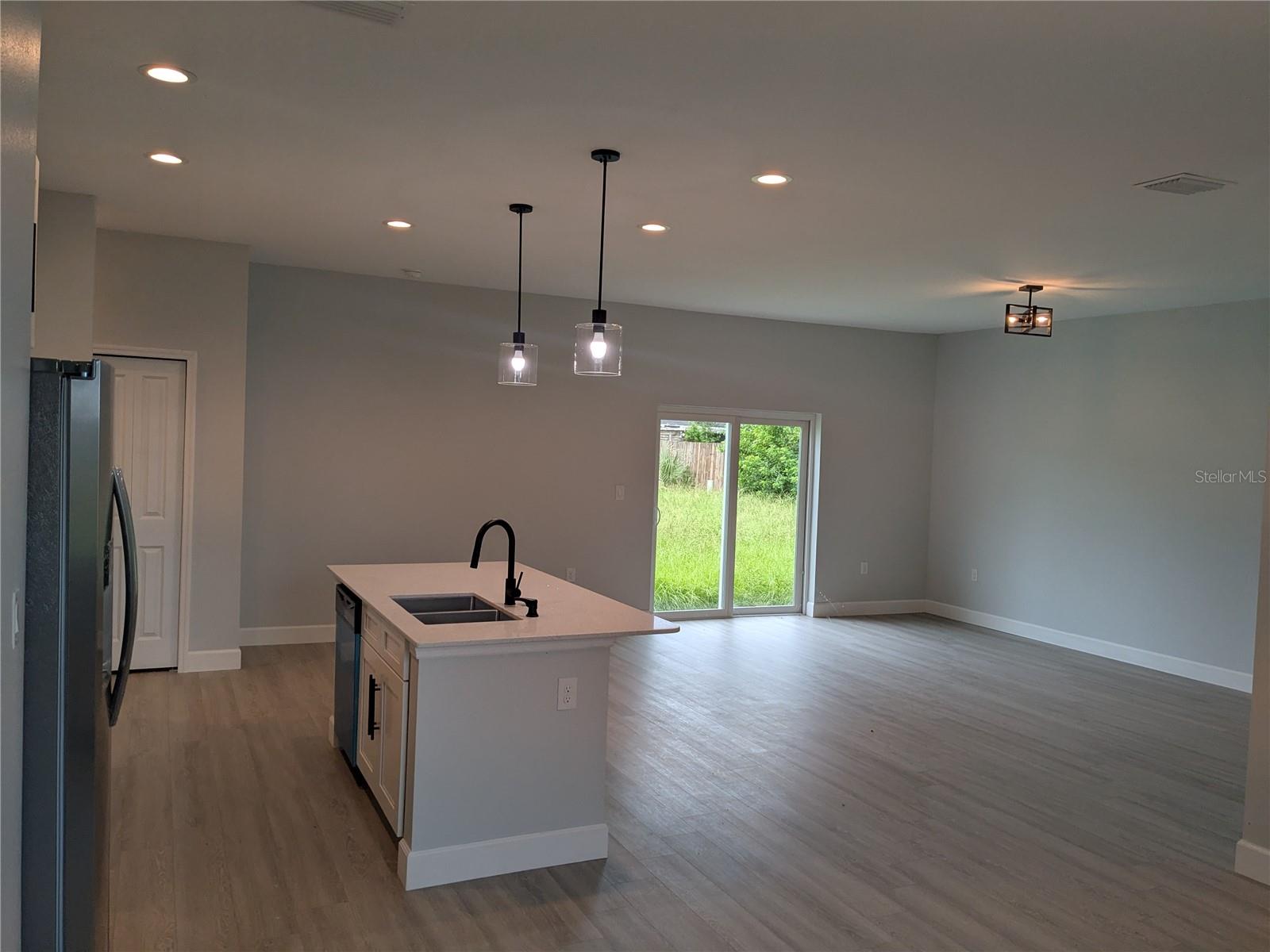 Image 5 of 52 For 2324 Fintonrod Street