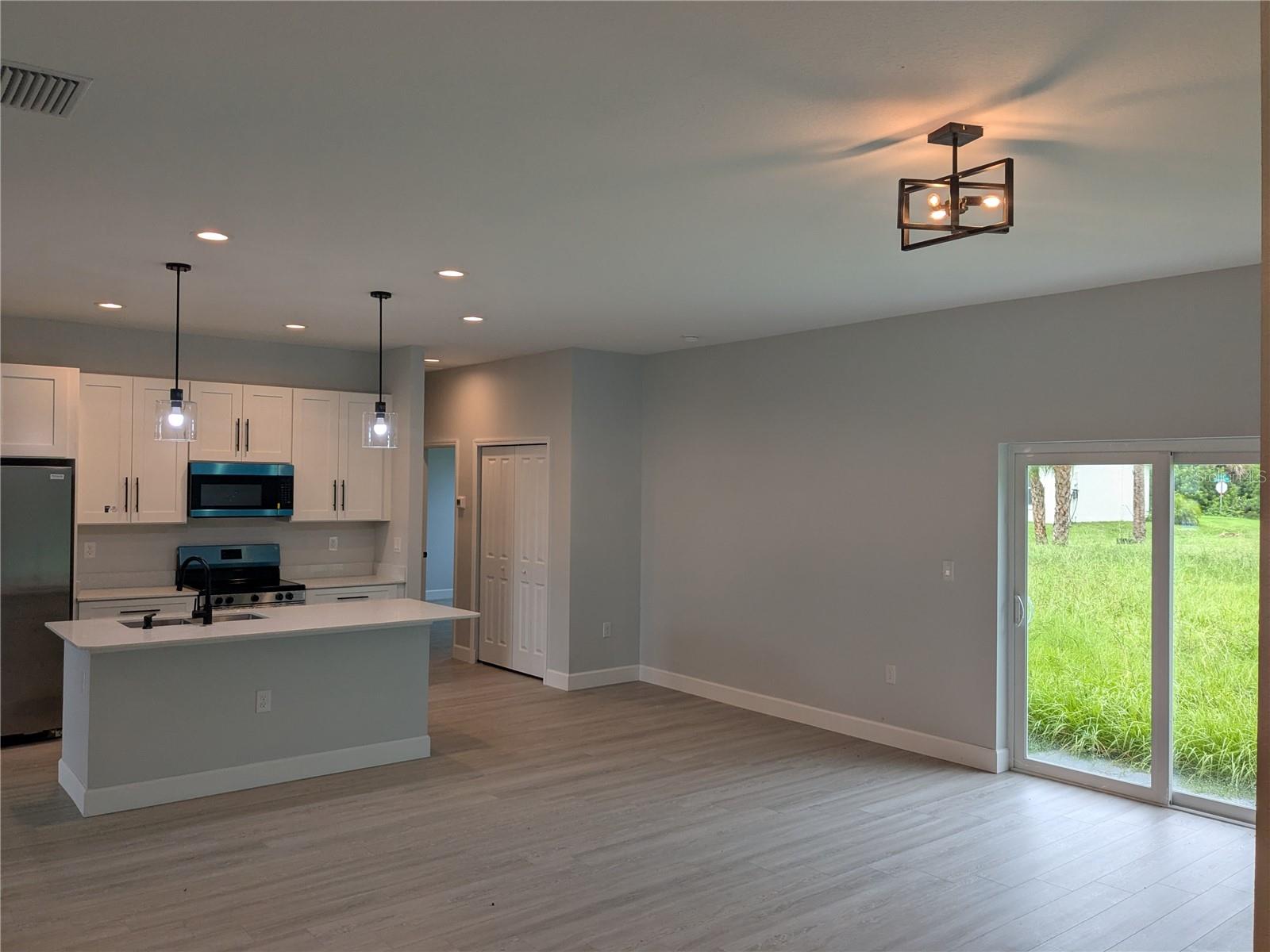 Image 6 of 52 For 2324 Fintonrod Street