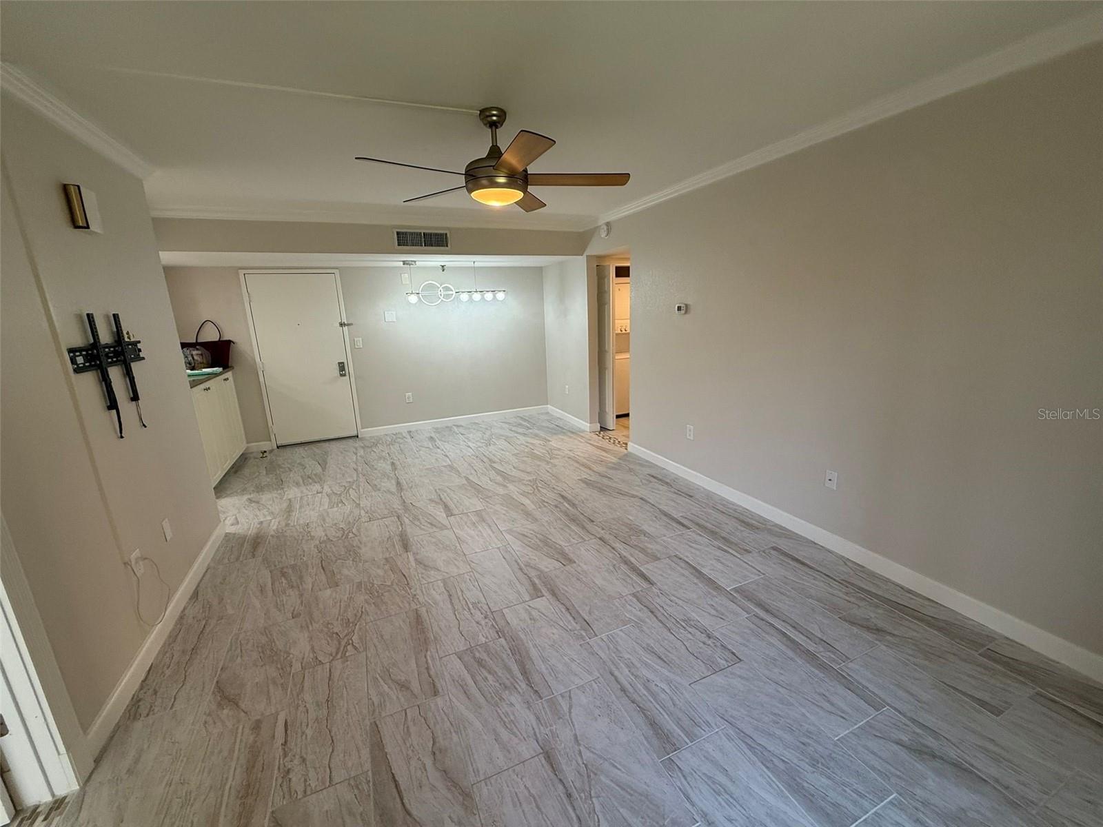 Image 2 of 20 For 21405 Olean Boulevard 227