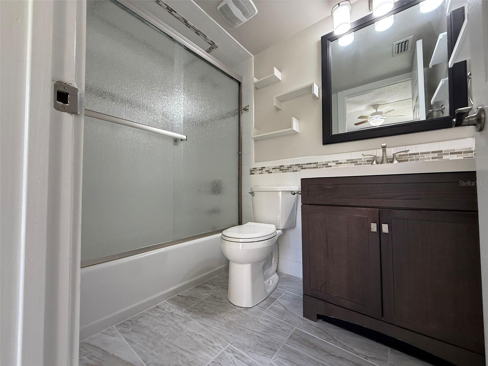 Image 5 of 20 For 21405 Olean Boulevard 227