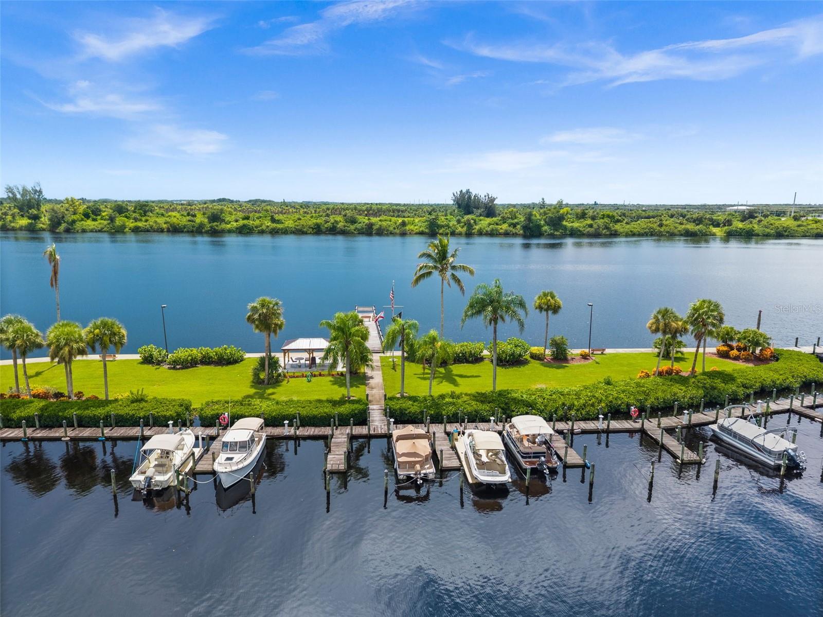 Image 3 of 48 For 16150 Bay Pointe Boulevard 107
