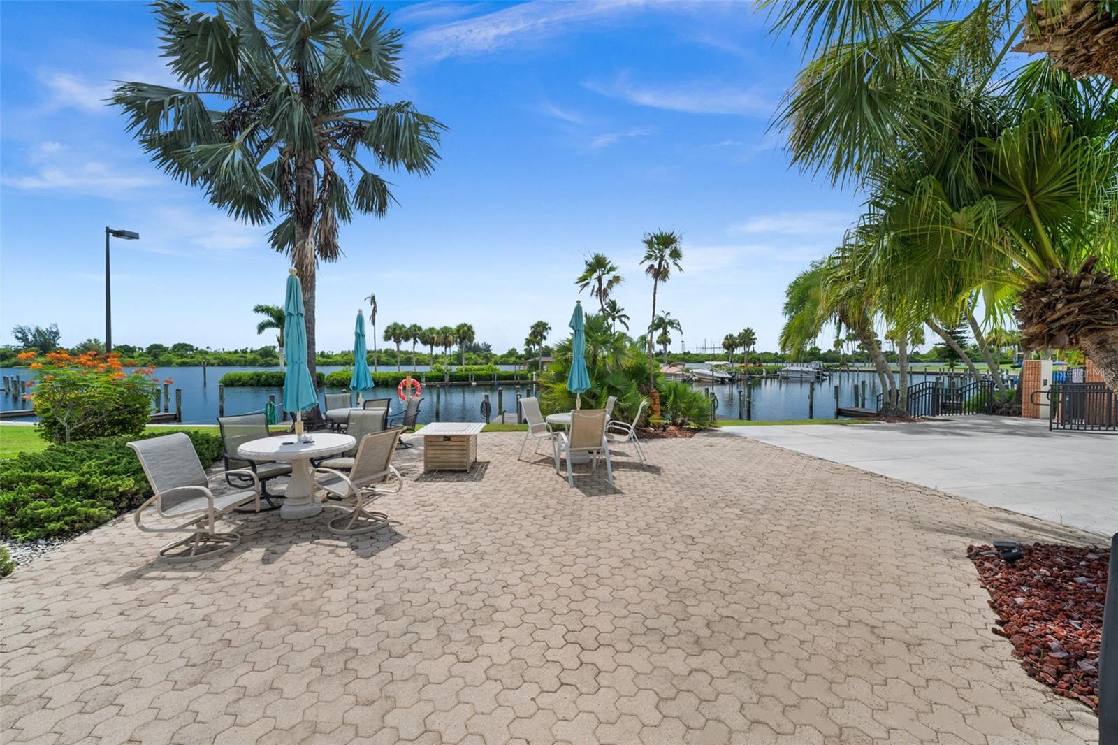 Image 34 of 48 For 16150 Bay Pointe Boulevard 107