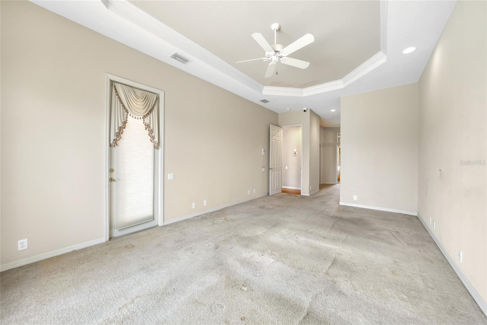 Image 10 of 38 For 1762 Queen Palm Way