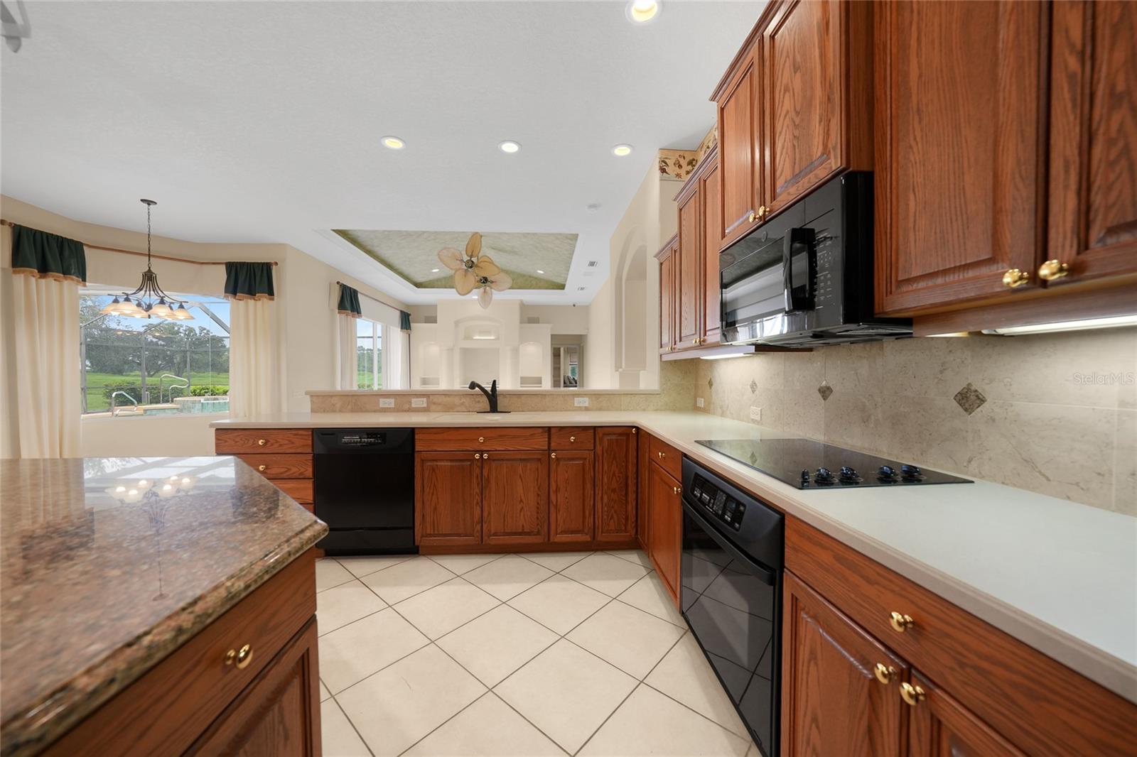 Image 14 of 38 For 1762 Queen Palm Way