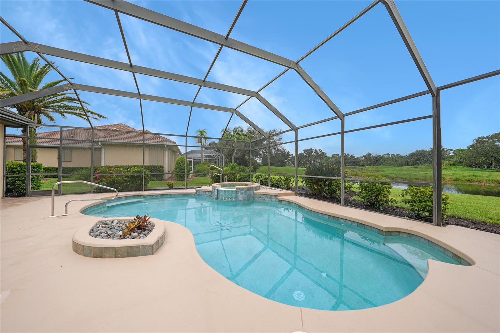Image 2 of 38 For 1762 Queen Palm Way