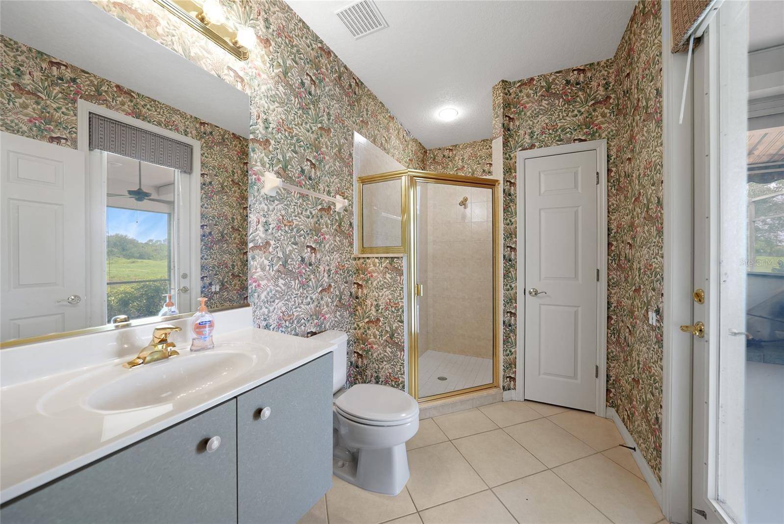 Image 21 of 38 For 1762 Queen Palm Way