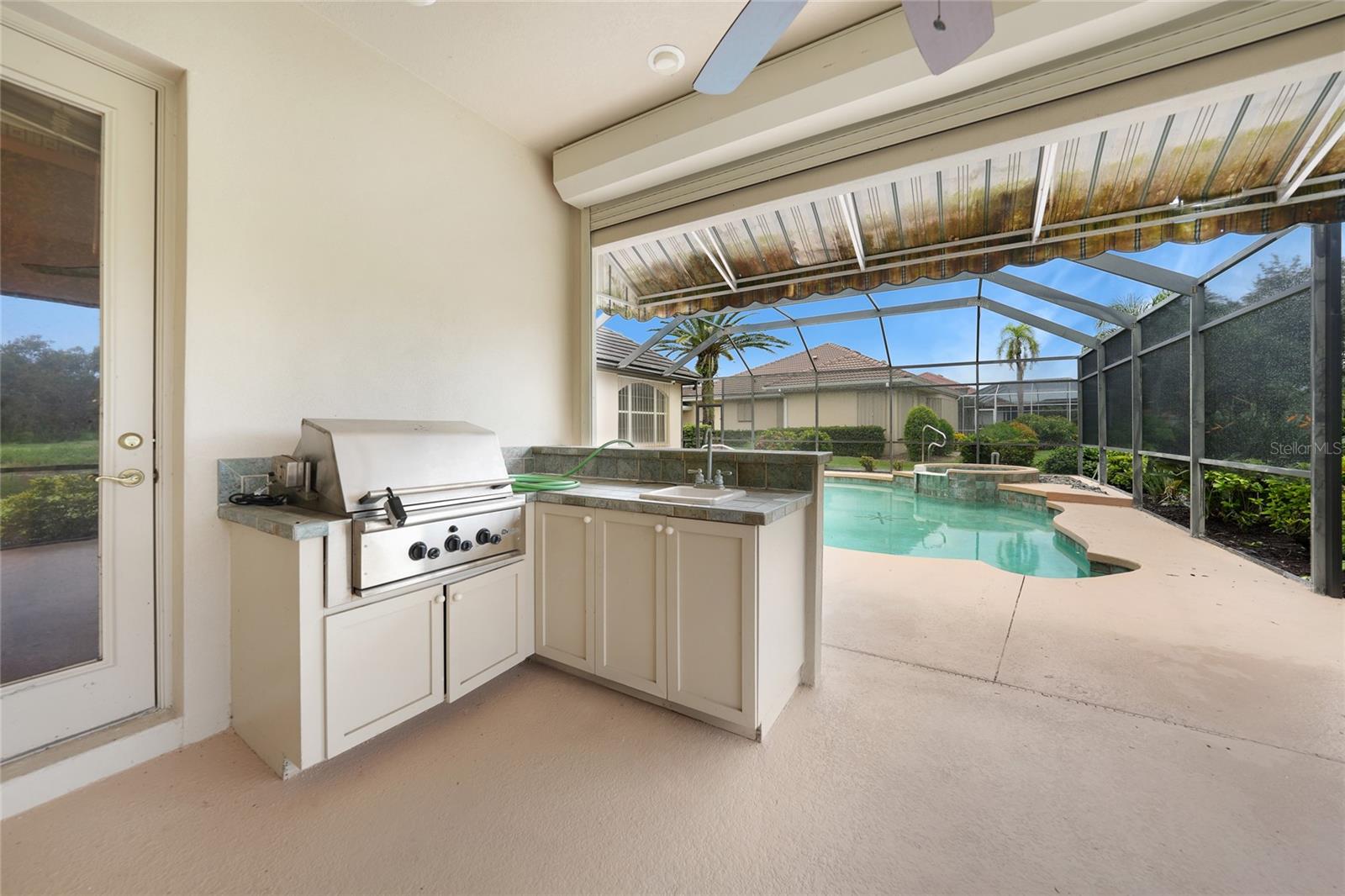 Image 31 of 38 For 1762 Queen Palm Way