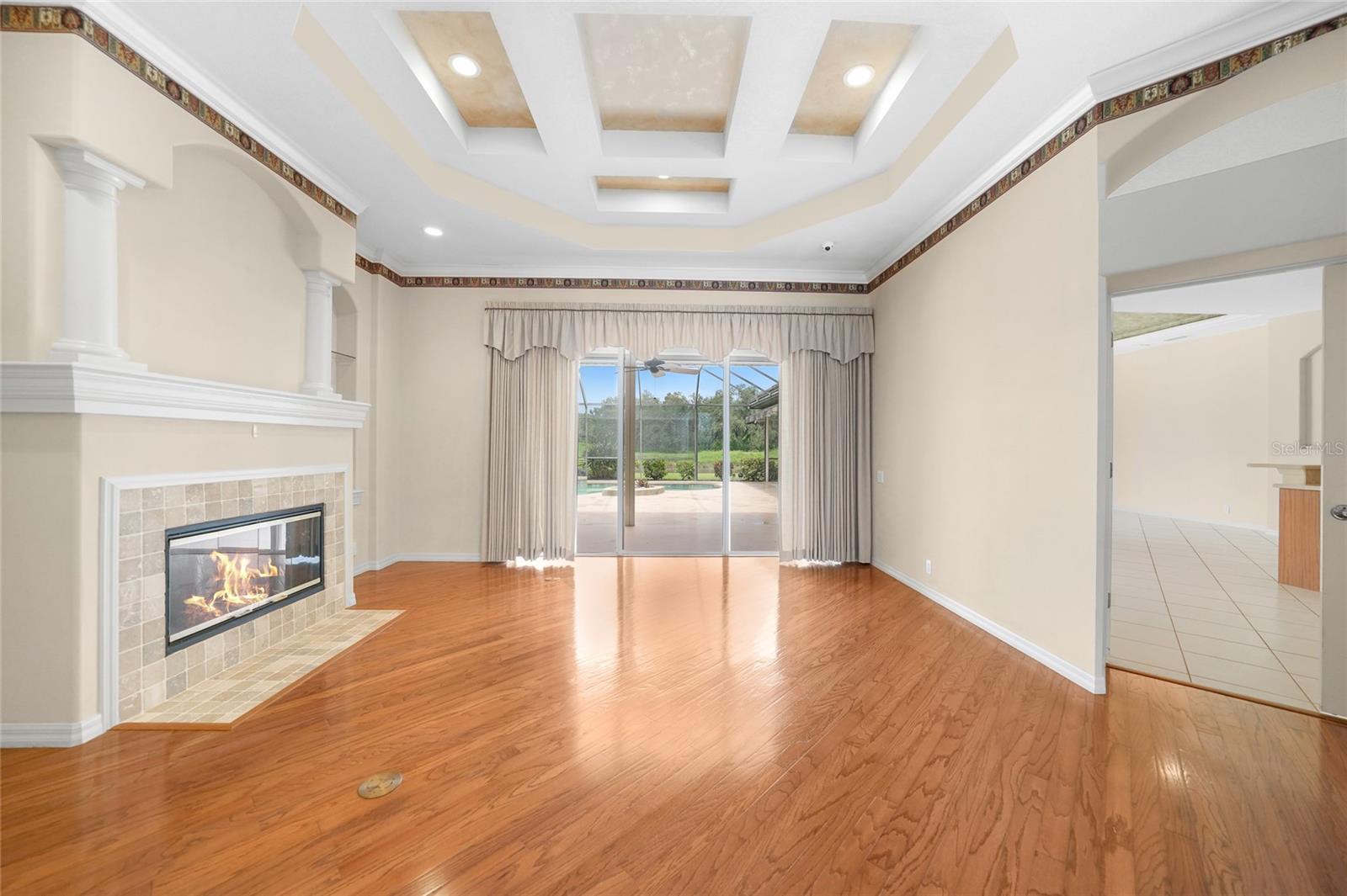 Image 7 of 38 For 1762 Queen Palm Way