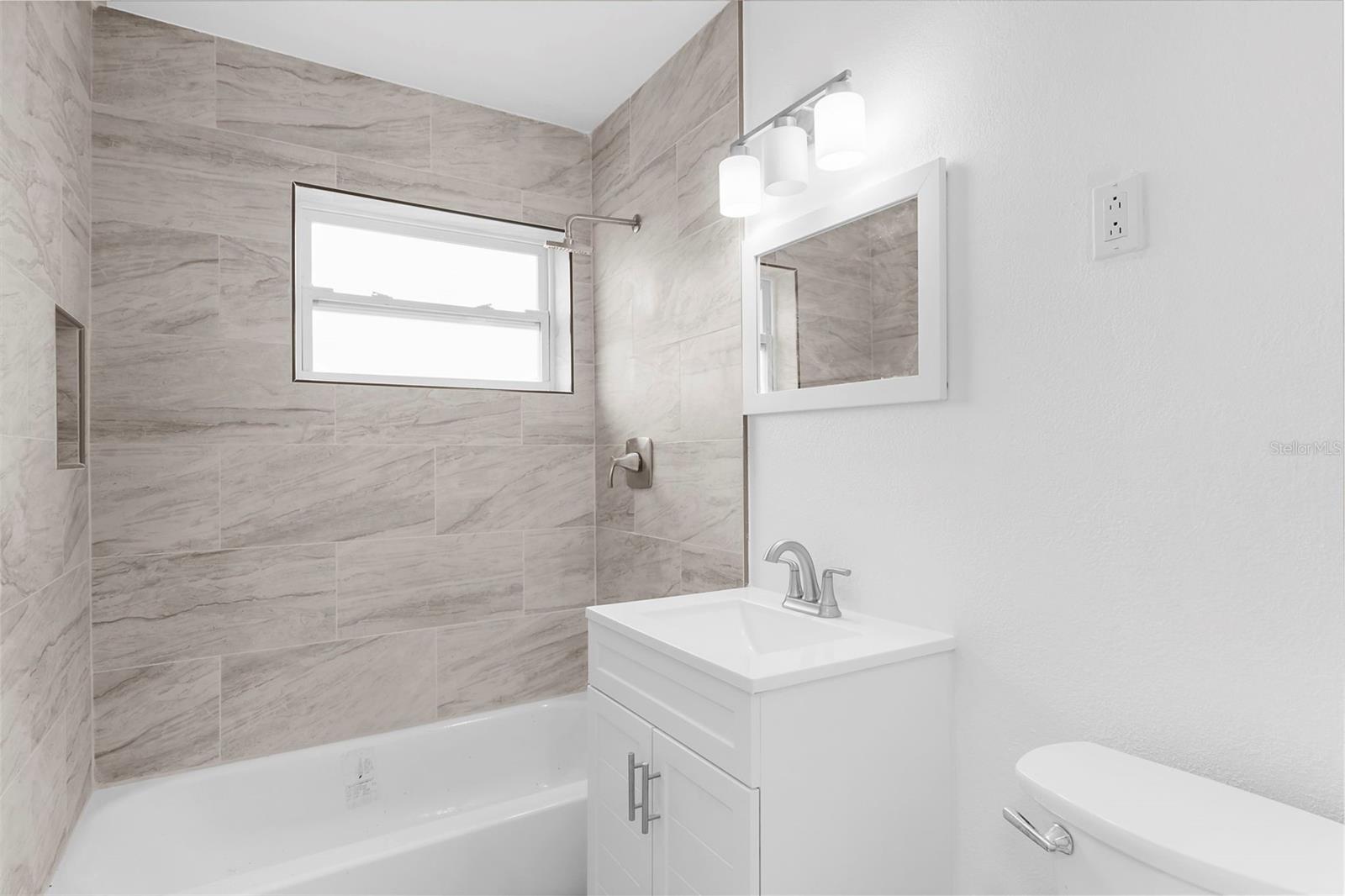 Image 20 of 27 For 21530 Glendale Avenue