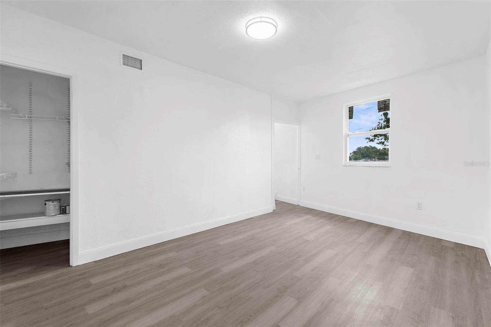 Image 23 of 27 For 21530 Glendale Avenue