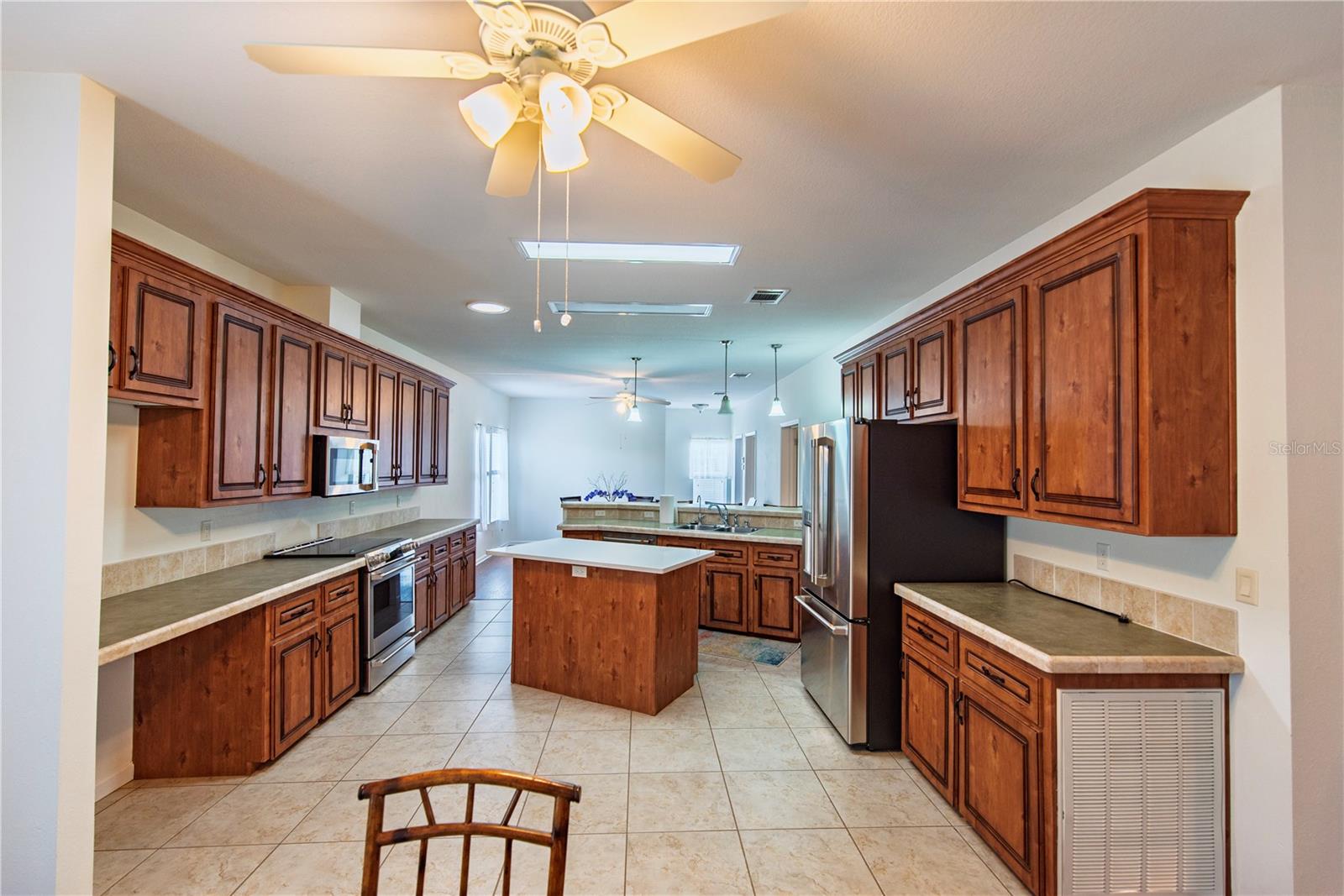 Image 10 of 32 For 22 Freeman Avenue