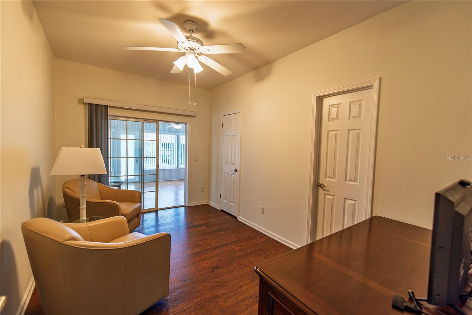 Image 18 of 32 For 22 Freeman Avenue