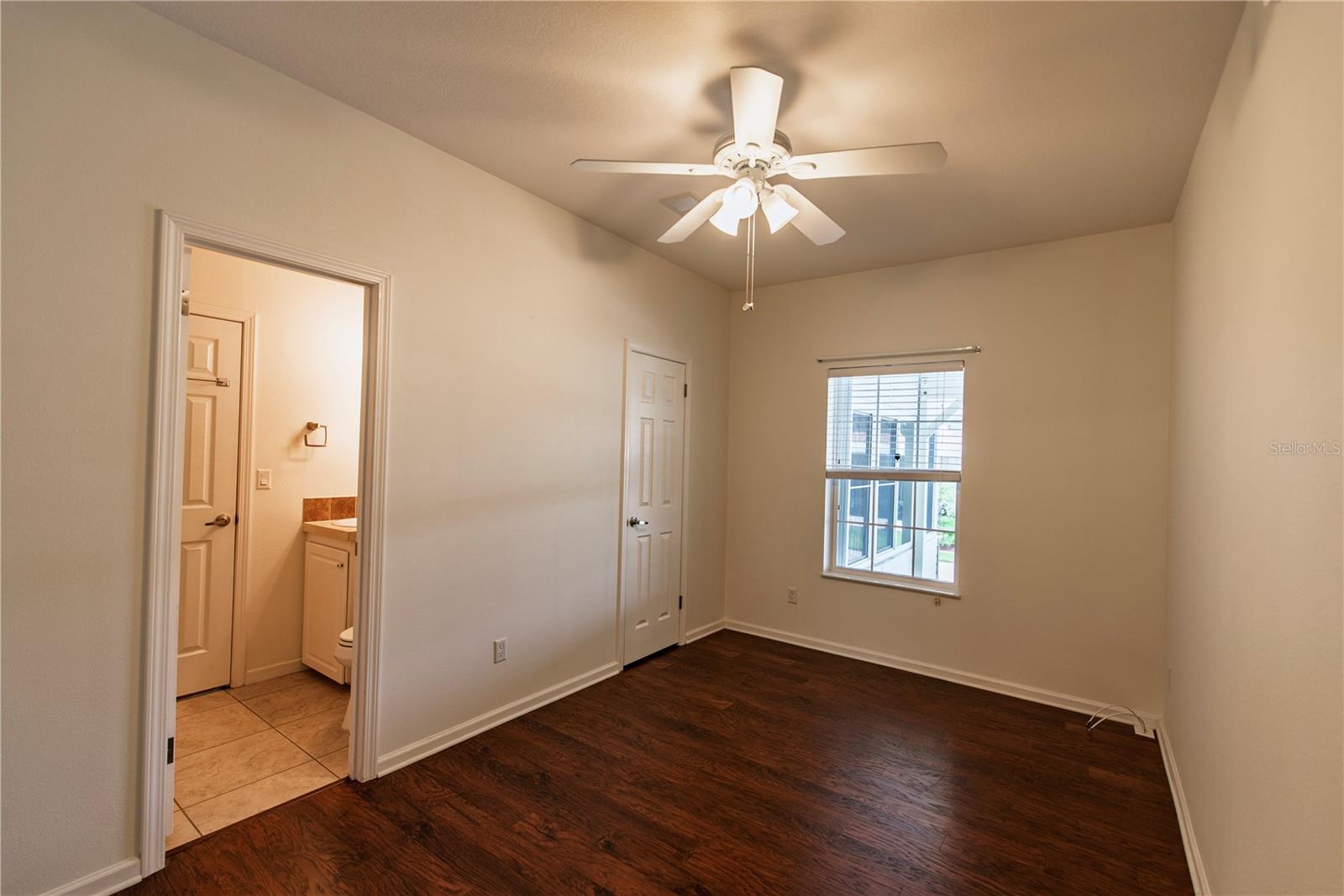 Image 19 of 32 For 22 Freeman Avenue
