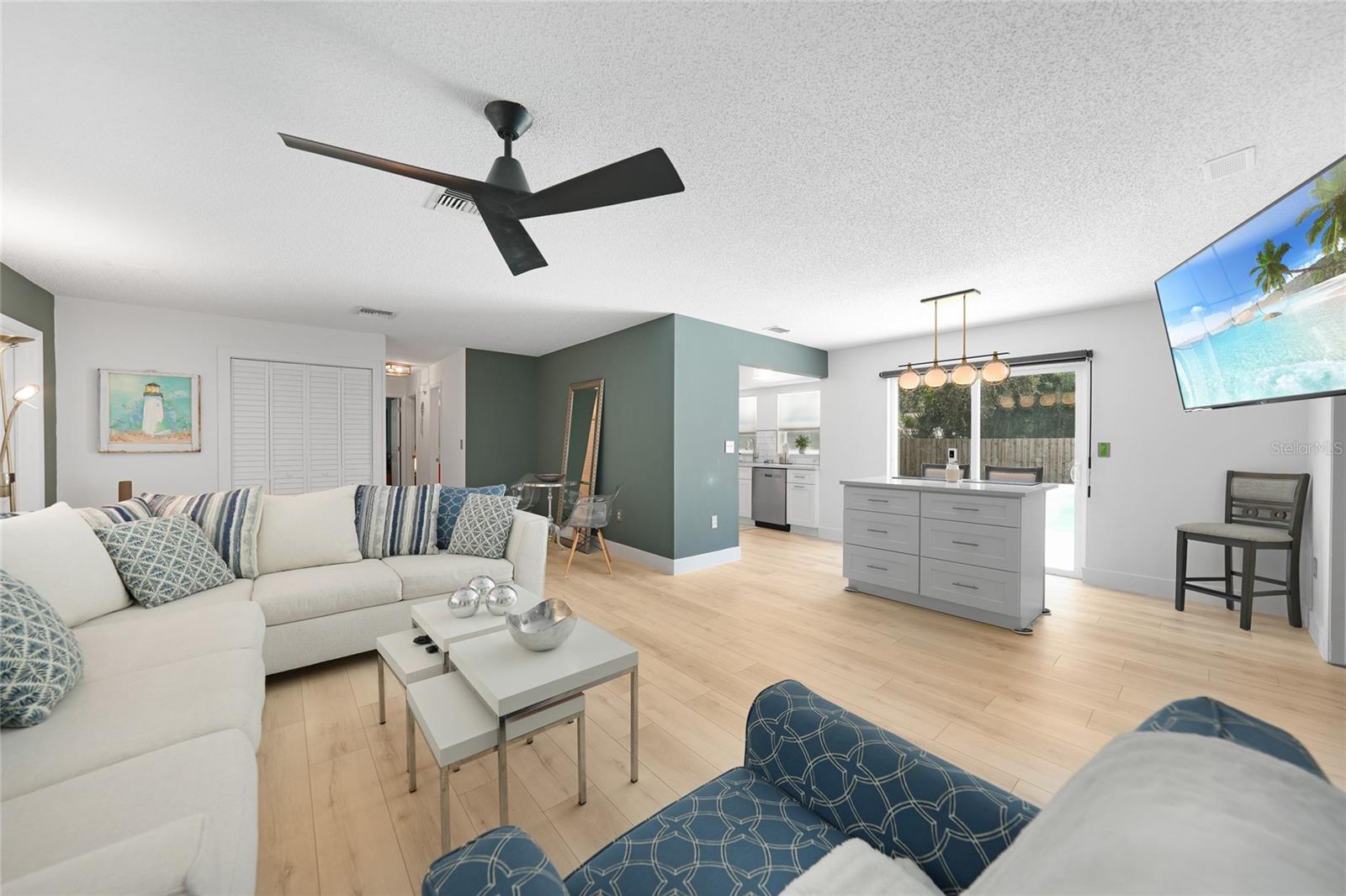 Image 10 of 31 For 22307 Alcorn Avenue