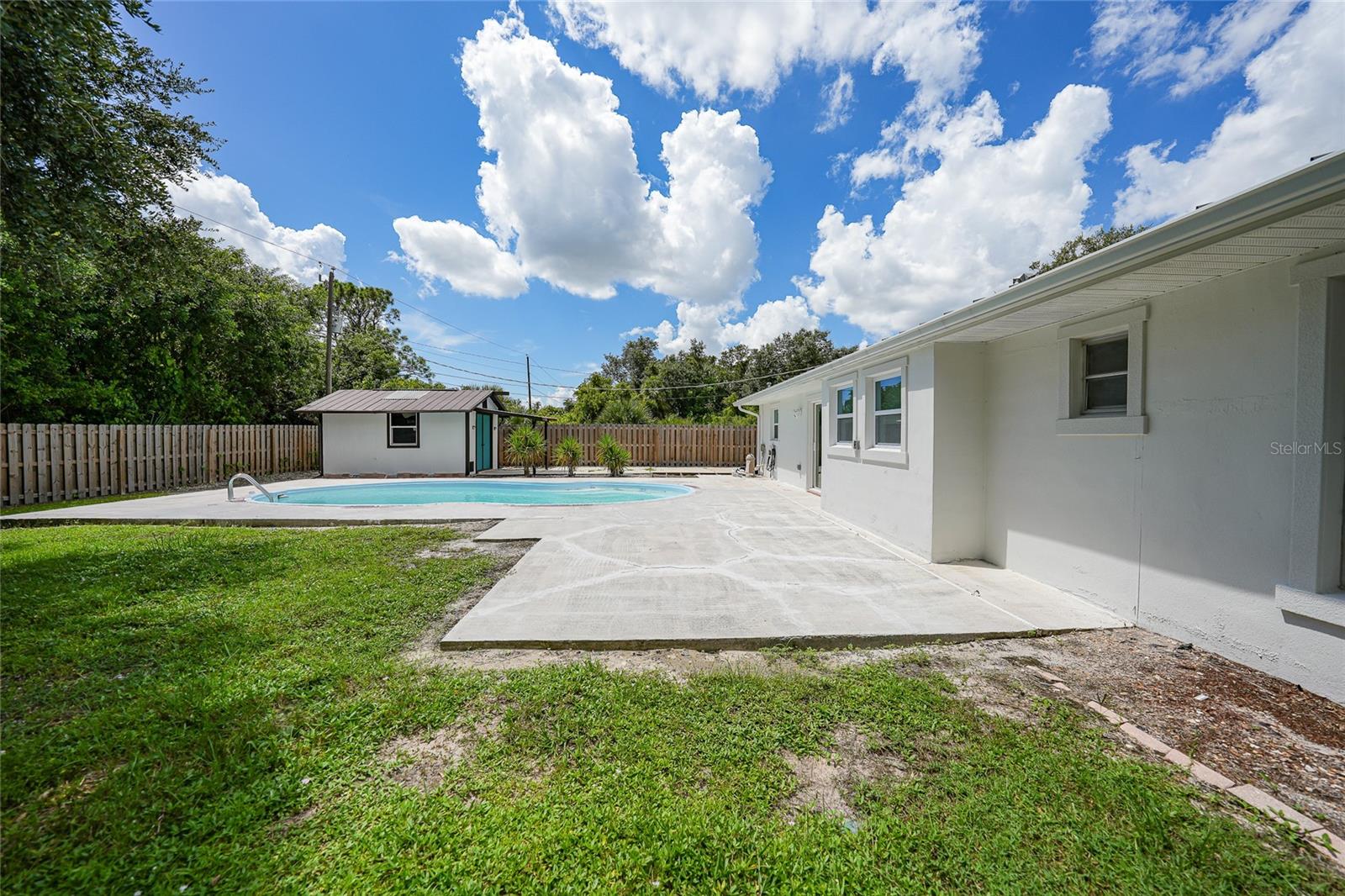 Image 26 of 31 For 22307 Alcorn Avenue