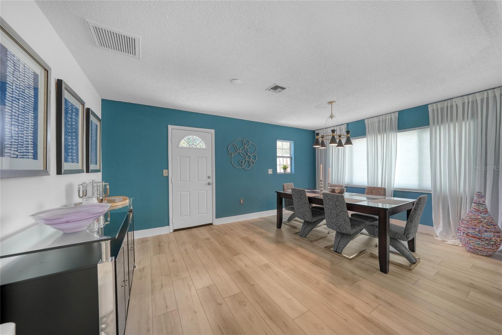 Image 8 of 31 For 22307 Alcorn Avenue