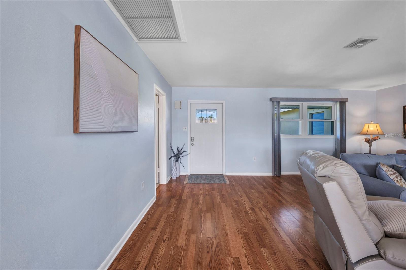 Image 2 of 77 For 181 Duxbury Avenue