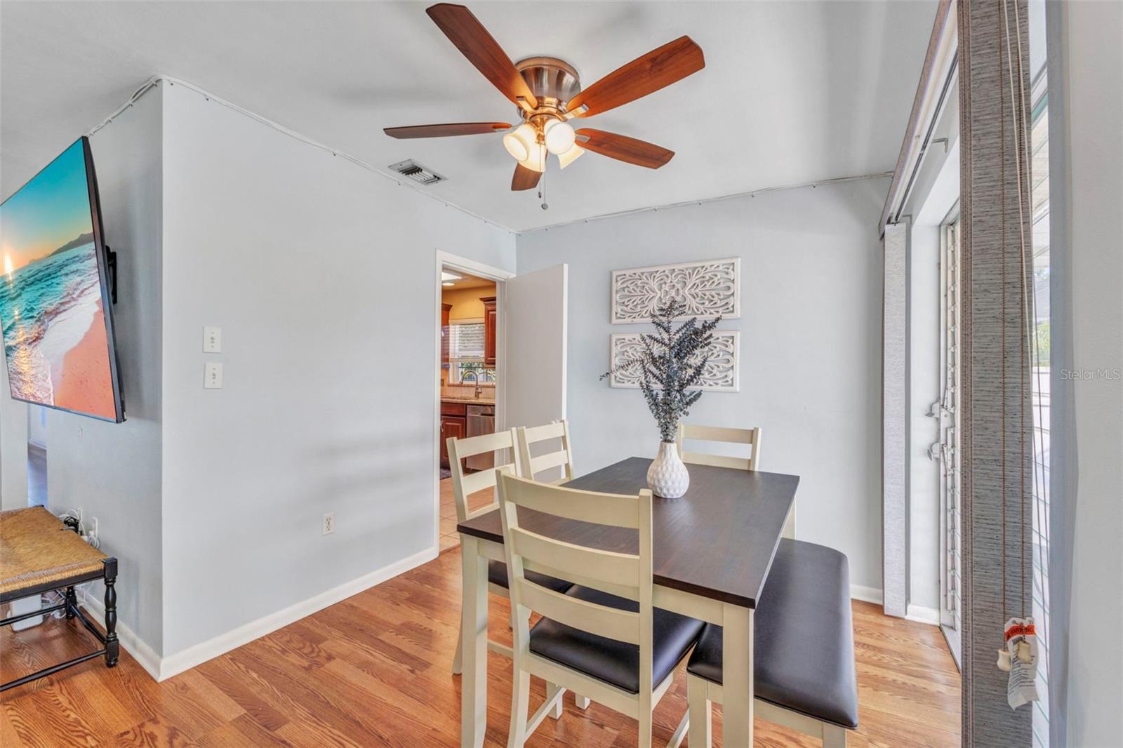 Image 6 of 77 For 181 Duxbury Avenue