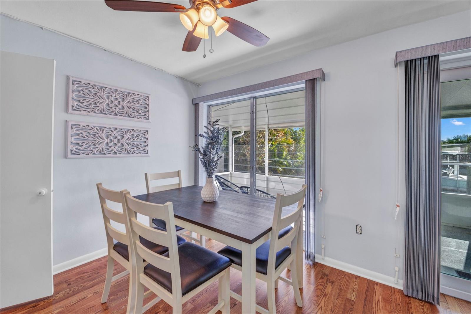 Image 7 of 77 For 181 Duxbury Avenue
