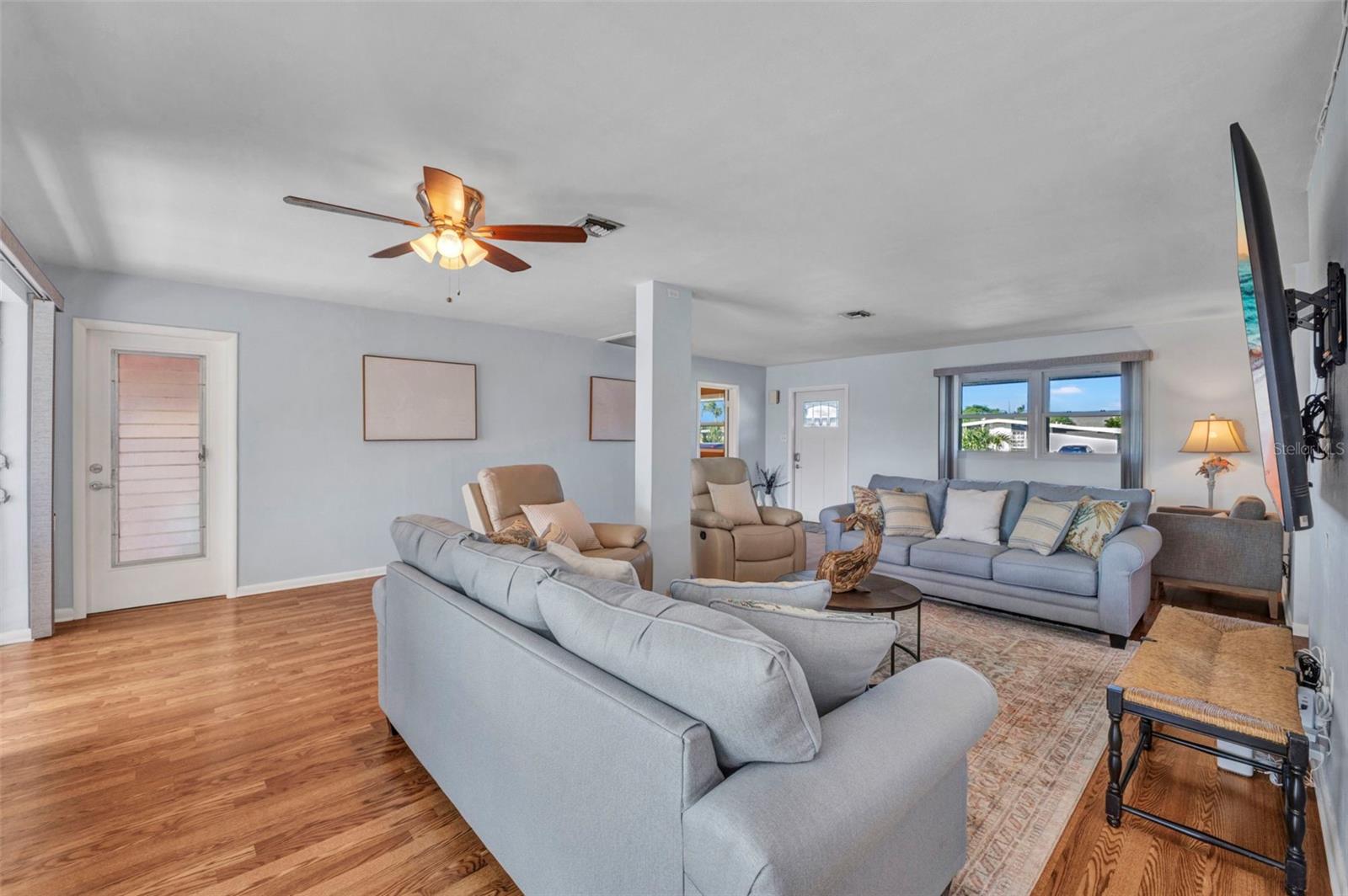 Image 8 of 77 For 181 Duxbury Avenue
