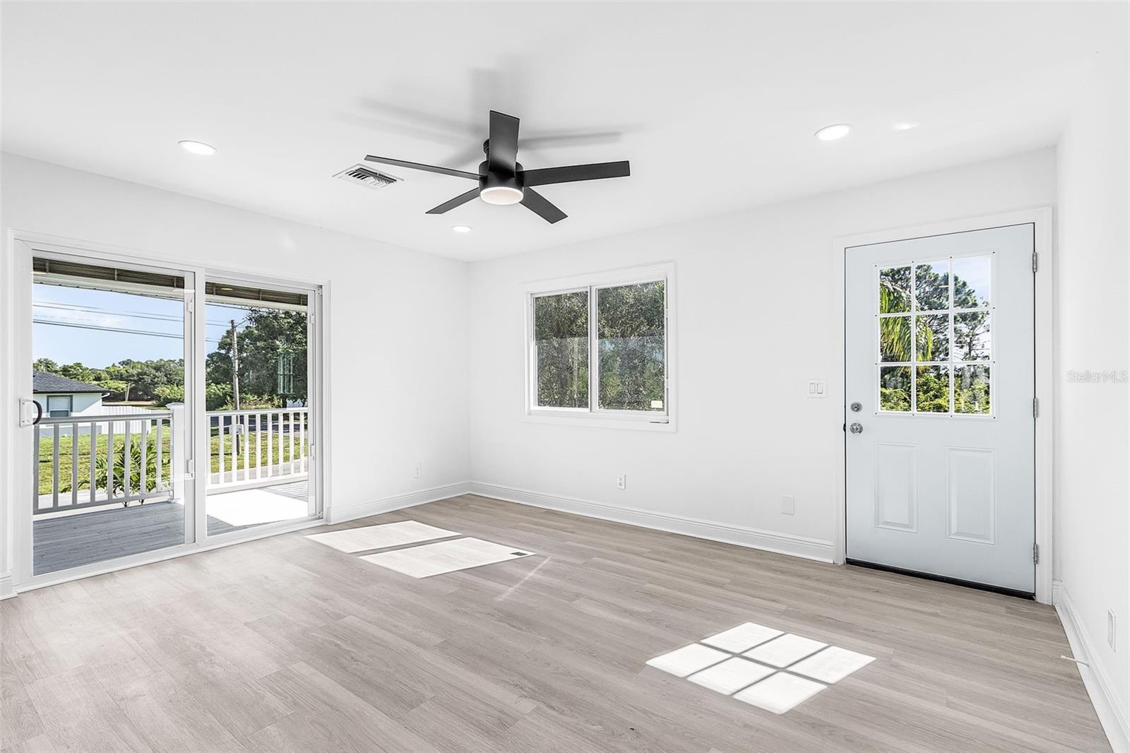 Image 16 of 36 For 2901 10th Street Sw