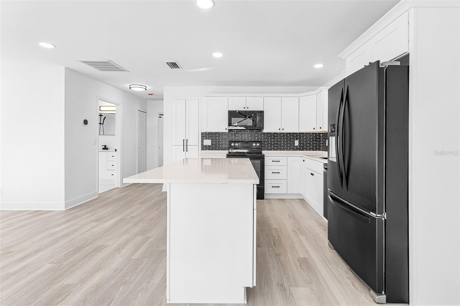 Image 19 of 36 For 2901 10th Street Sw
