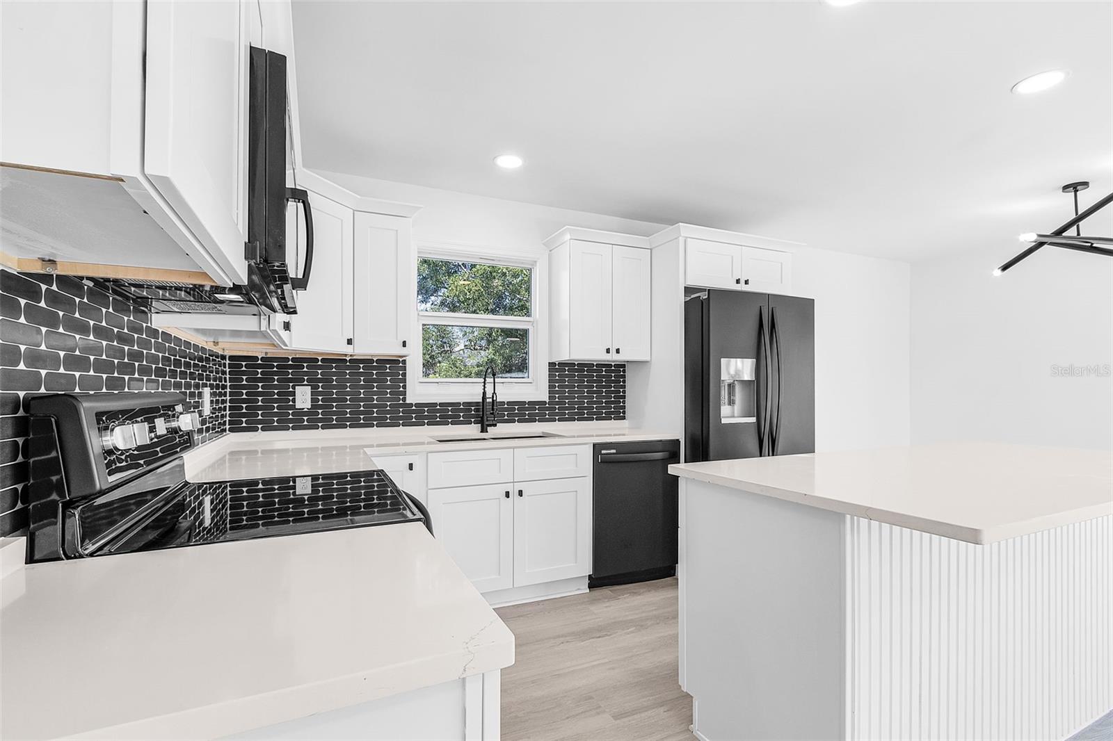 Image 20 of 36 For 2901 10th Street Sw
