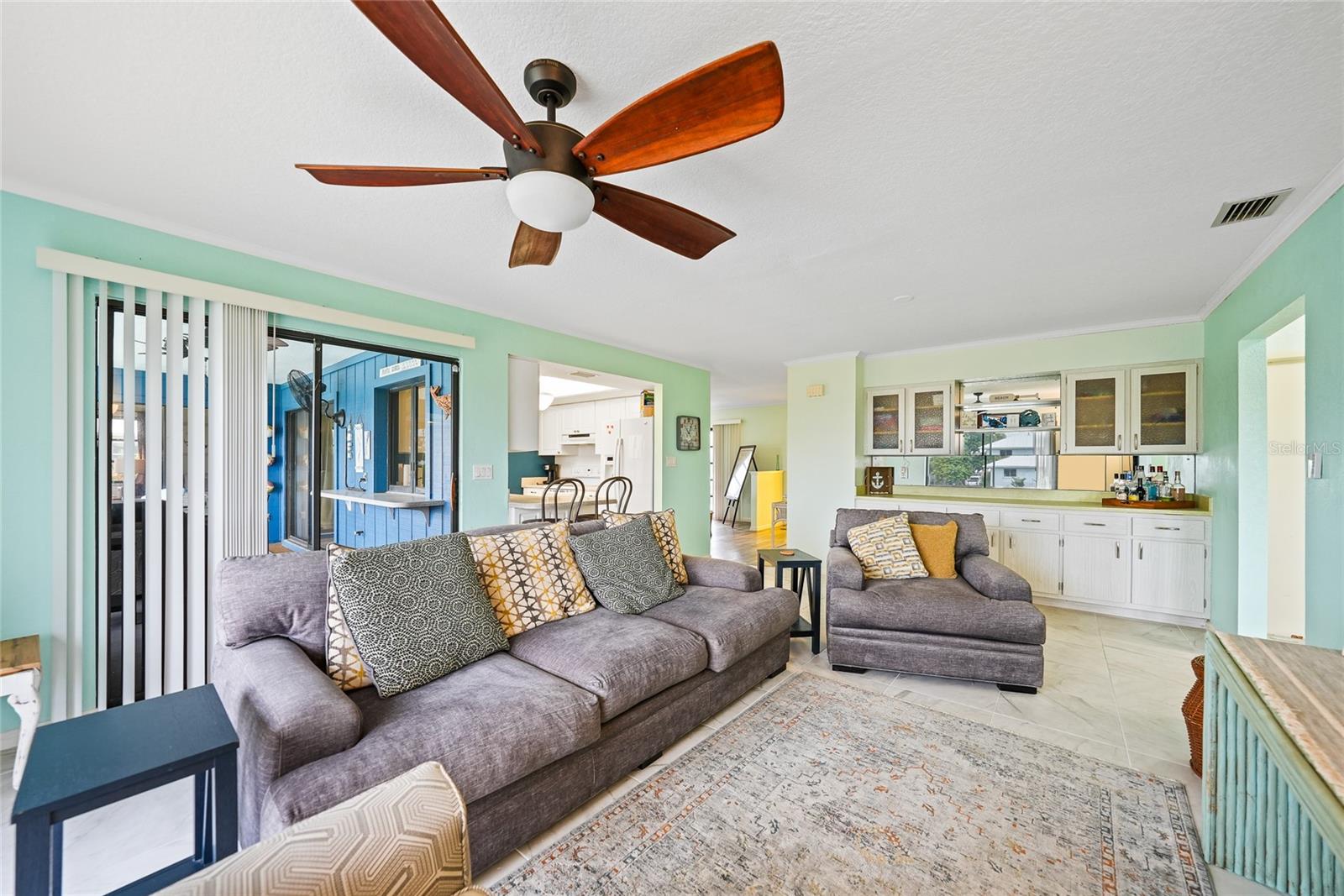 Image 15 of 49 For 820 Santa Margerita Lane