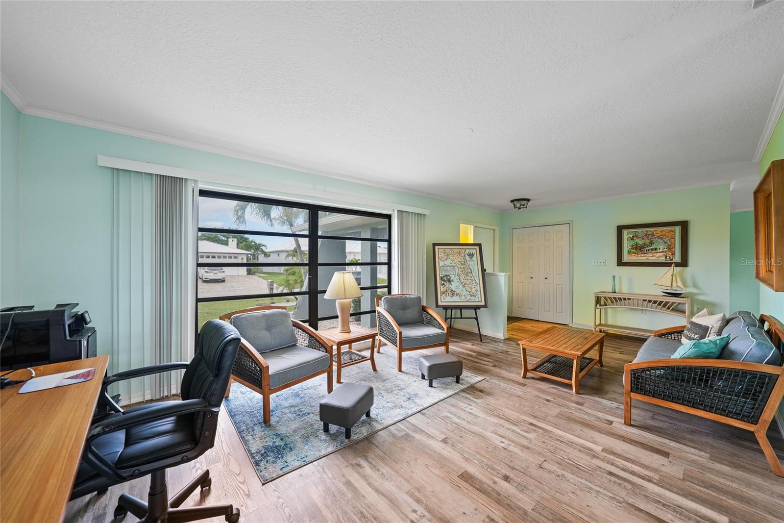 Image 4 of 49 For 820 Santa Margerita Lane