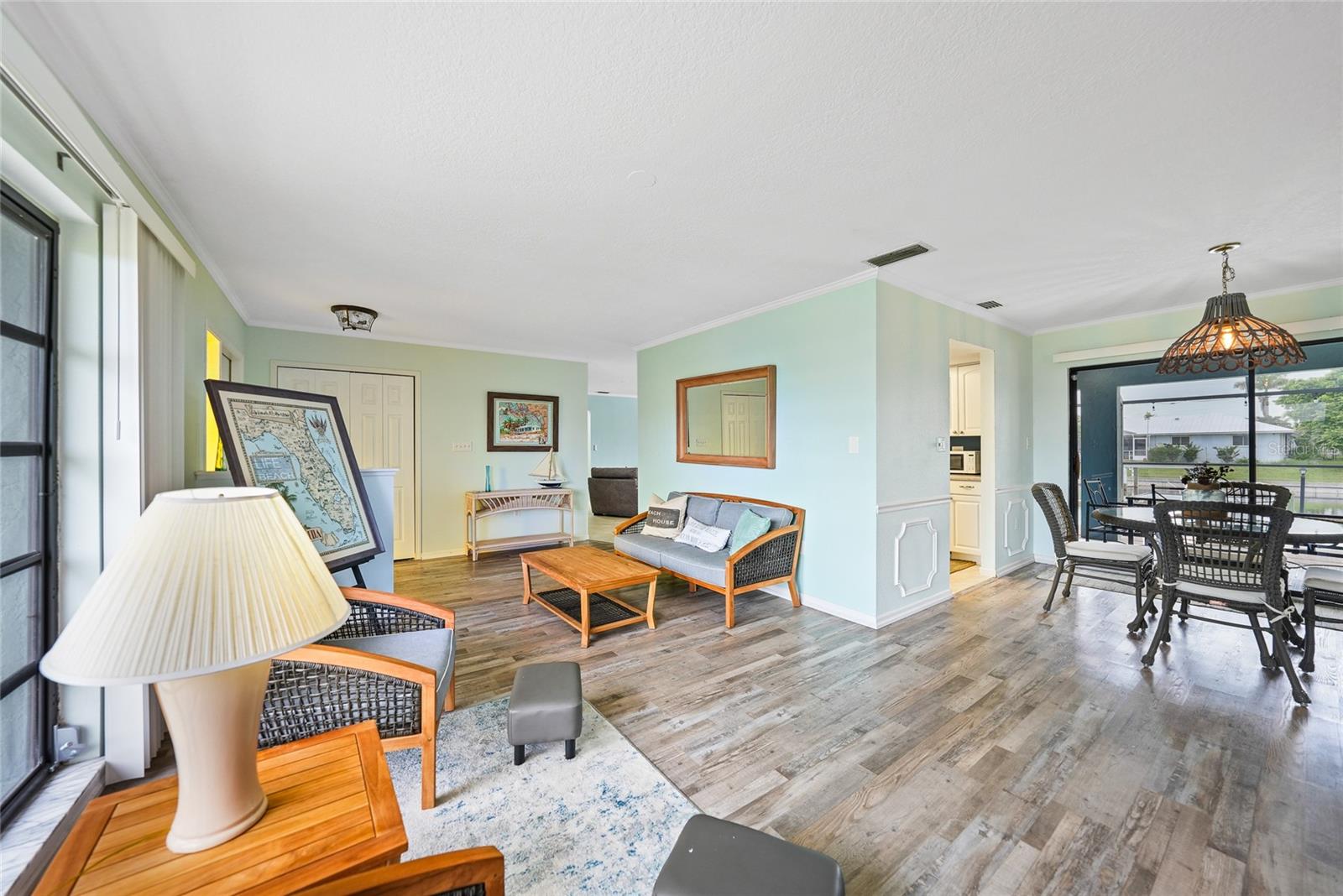 Image 5 of 49 For 820 Santa Margerita Lane