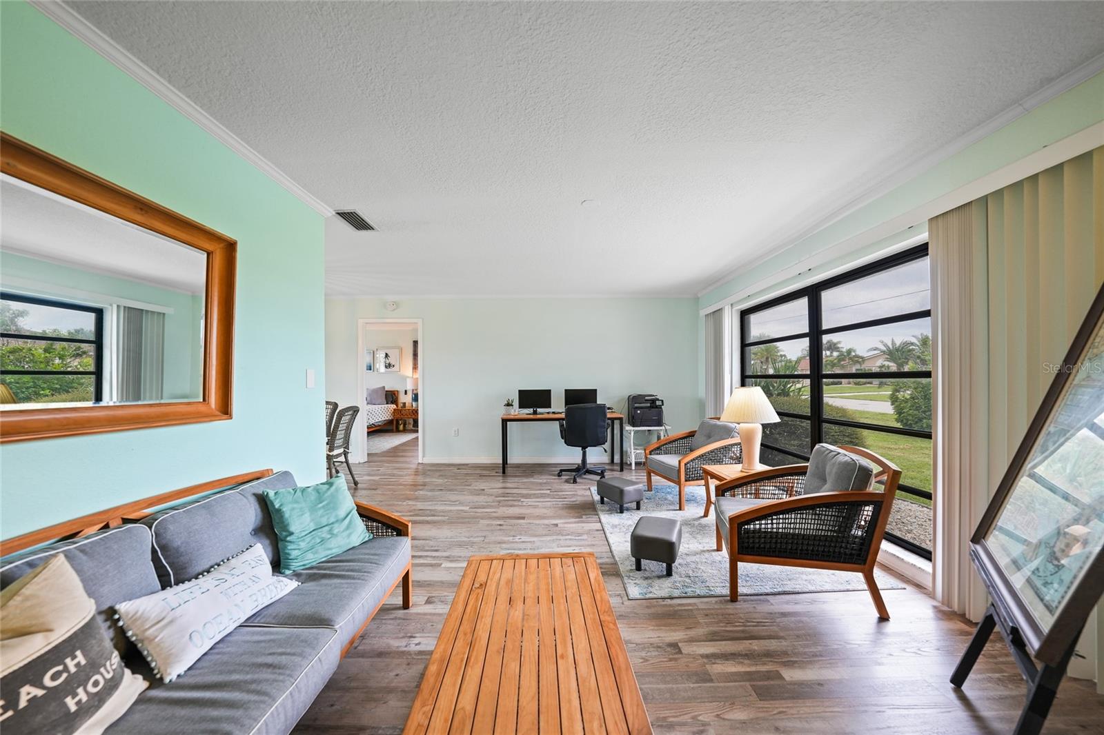 Image 6 of 49 For 820 Santa Margerita Lane